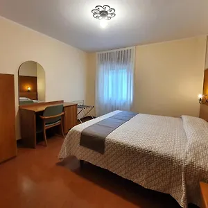 altavilla-albergo-meuble.it-lombardy.com/